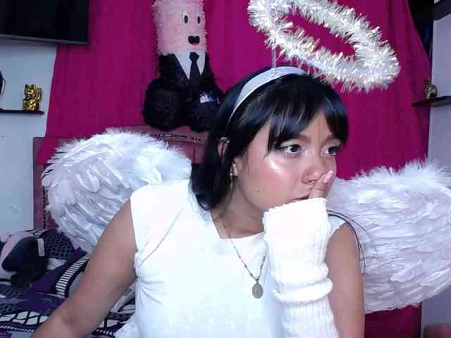charlottekiss99 webcam