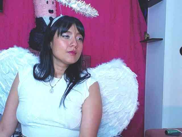 charlottekiss99 webcam