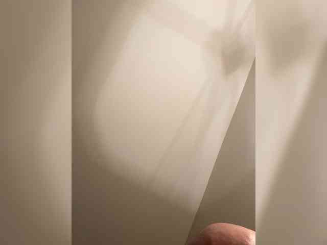 RAWandREALaf Live Webcam on {site_name}