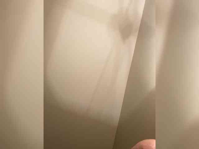 RAWandREALaf Live Webcam on {site_name}