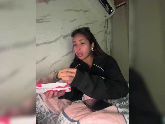 cutiepinayxx's BongaCams show and profile