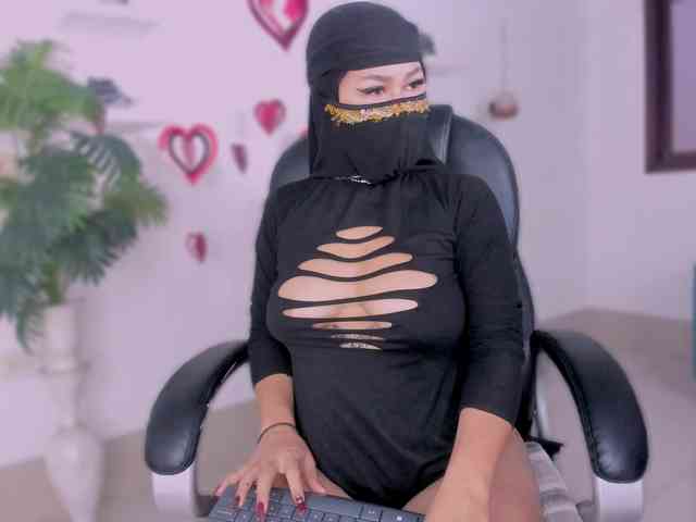 may-hadi Live Webcam on BongaCams