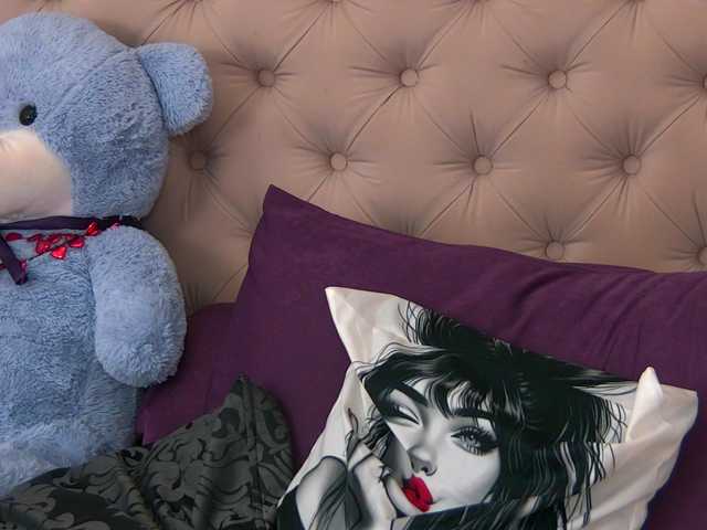 VannyFoxx's BongaCams show and profile