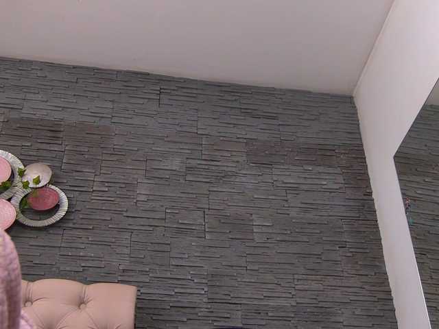 le modèle VannyFoxx est en webcam porno dans un show sur le site bongacams, il possède les tags suivants: Indian,Brunette,Shaved