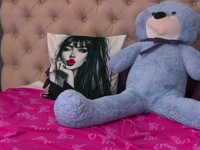 VannyFoxx's BongaCams show and profile