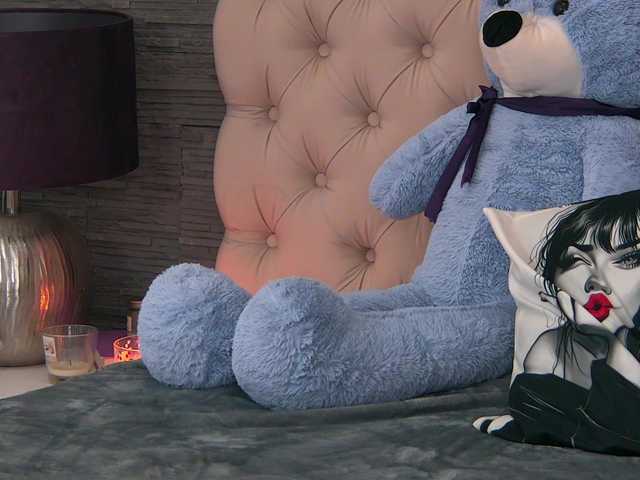 VannyFoxx's BongaCams show and profile