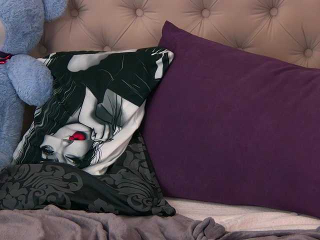 VannyFoxx's BongaCams show and profile