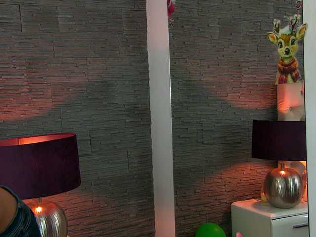 VannyFoxx's BongaCams show and profile