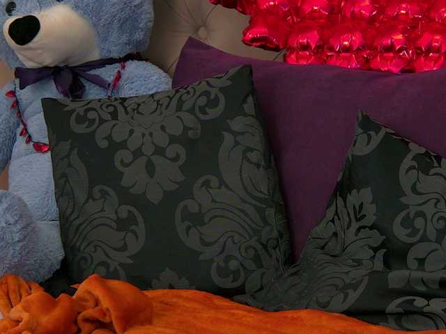 VannyFoxx's BongaCams show and profile