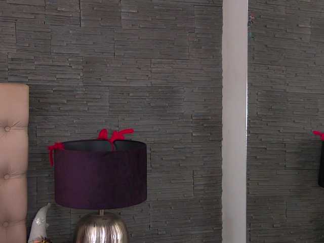 VannyFoxx's BongaCams show and profile