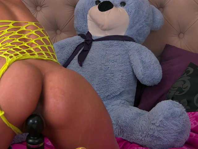 VannyFoxx's BongaCams show and profile