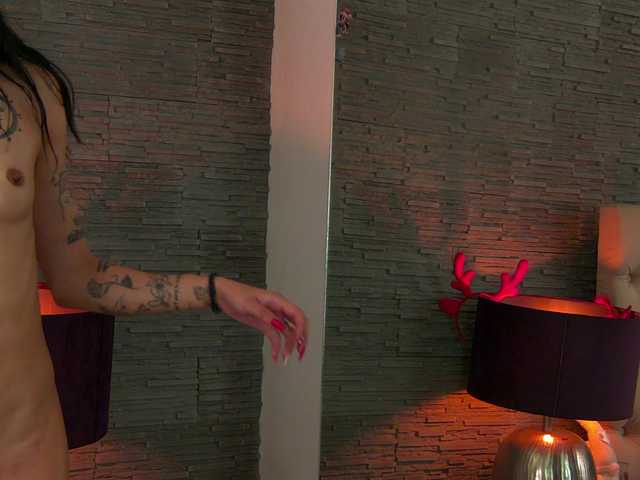 VannyFoxx's BongaCams show and profile