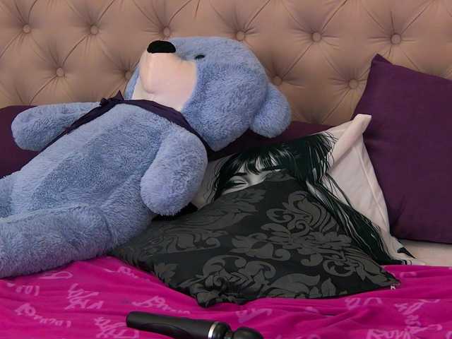 VannyFoxx's BongaCams show and profile