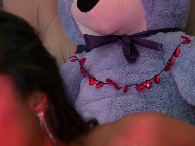 VannyFoxx's BongaCams show and profile