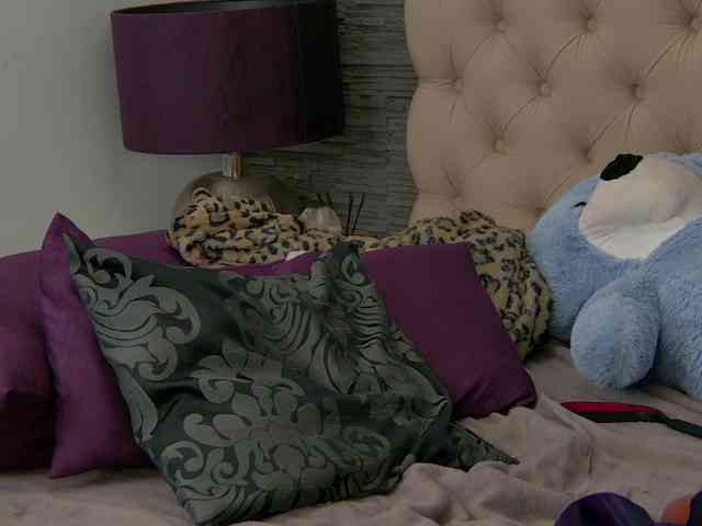 VannyFoxx webcam
