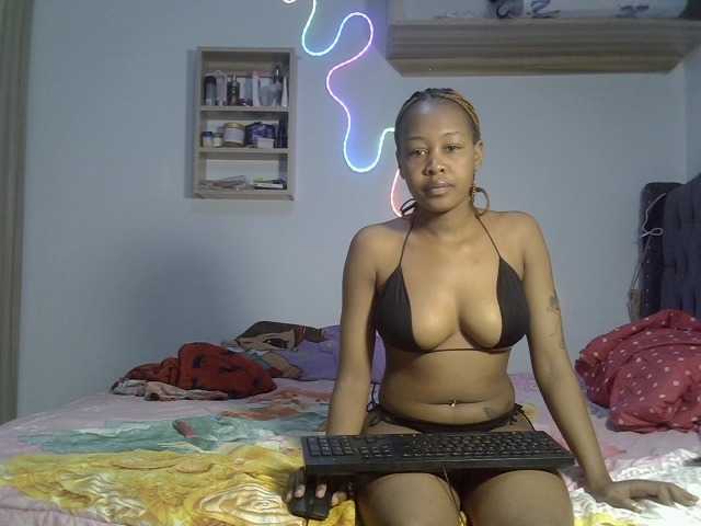 sexxxycj webcam bongacams model stream image