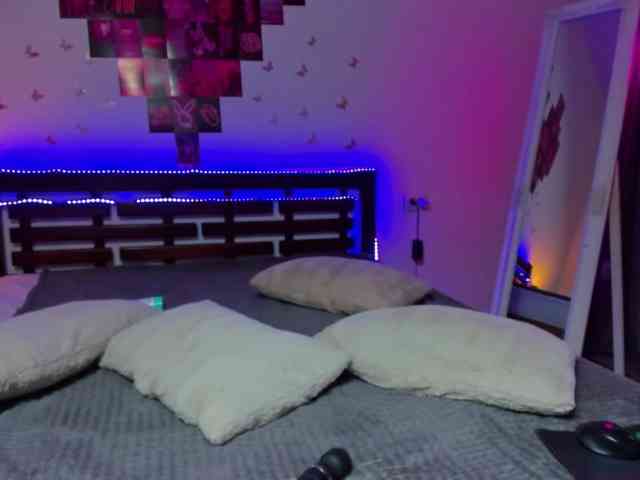ArinaWinss webcam