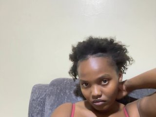 Curvy-maxy9's Live Webcam