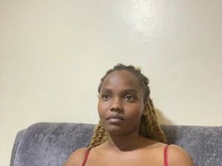 Curvy-maxy9's Live Webcam