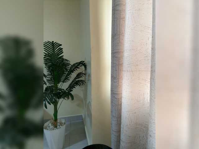 Curvy-maxy9's BongaCams show and profile