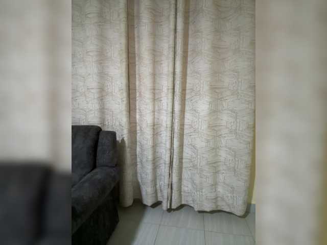 Curvy-maxy9's BongaCams show and profile