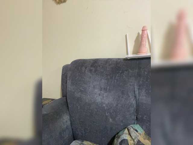 Curvy-maxy9's BongaCams show and profile