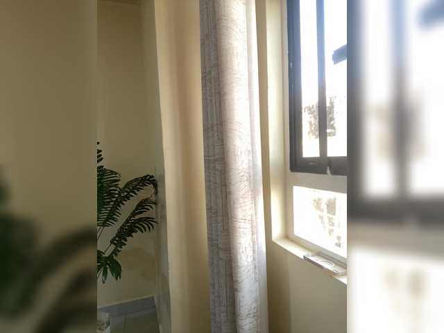 Curvy-maxy9's BongaCams show and profile