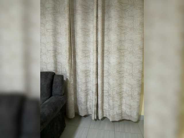 Curvy-maxy9's BongaCams show and profile