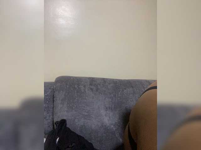 Curvy-maxy9's BongaCams show and profile