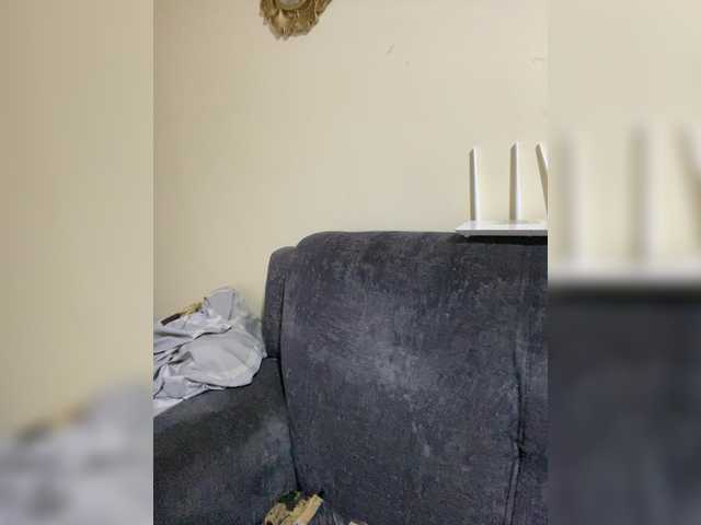 Curvy-maxy9's BongaCams show and profile