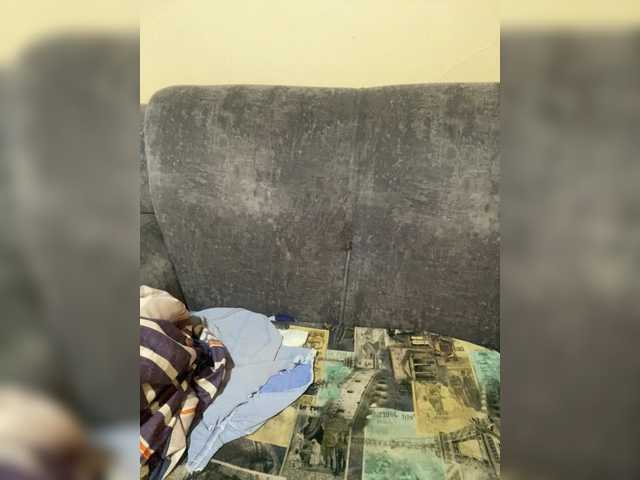 Curvy-maxy9's BongaCams show and profile