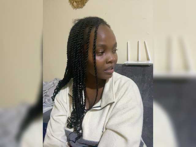 Curvy-maxy9's BongaCams show and profile