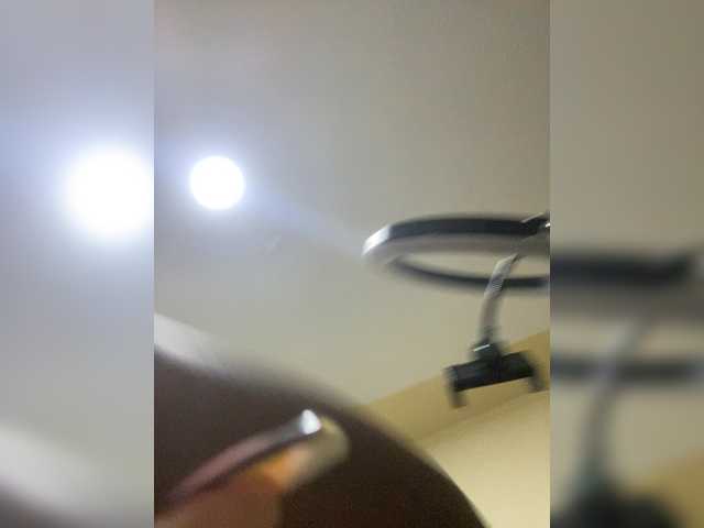 Curvy-maxy9's BongaCams show and profile