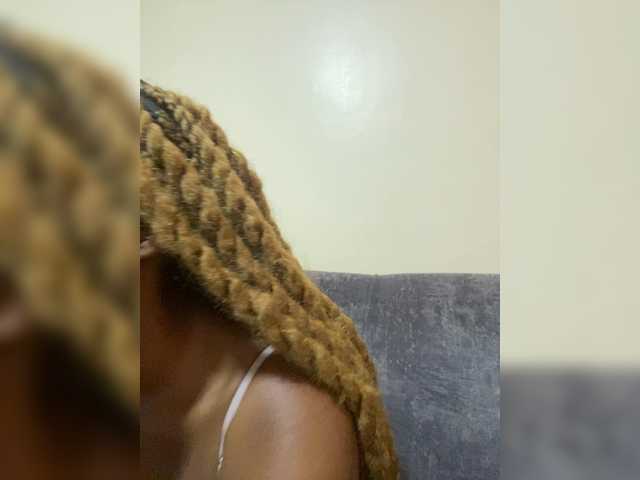 Curvy-maxy9 from BongaCams is Freechat