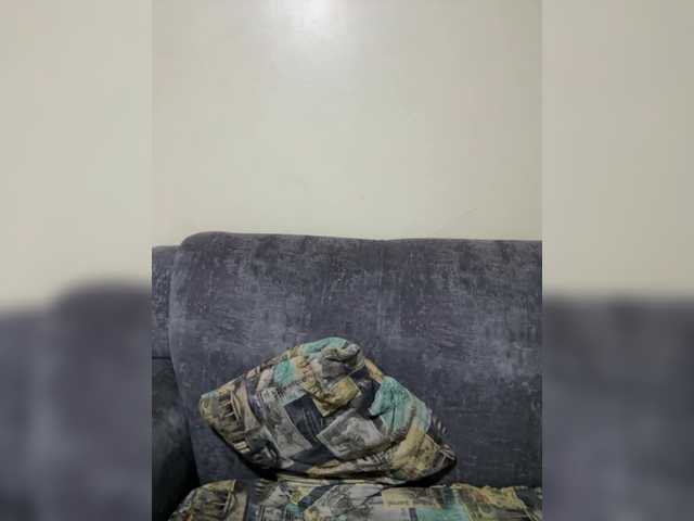 Curvy-maxy9's BongaCams show and profile