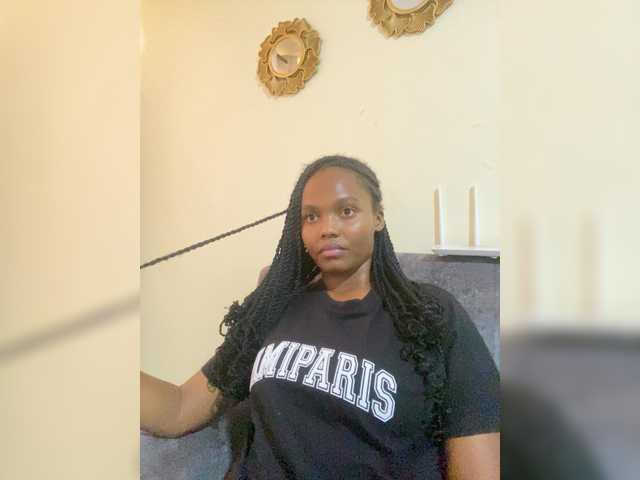 Curvy-maxy9's BongaCams show and profile