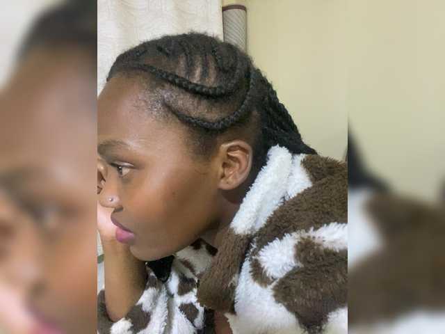 Curvy-maxy9's BongaCams show and profile