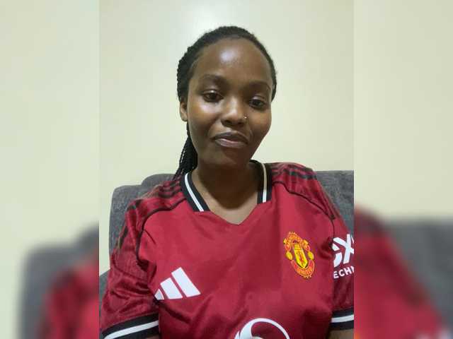 Curvy-maxy9's BongaCams show and profile