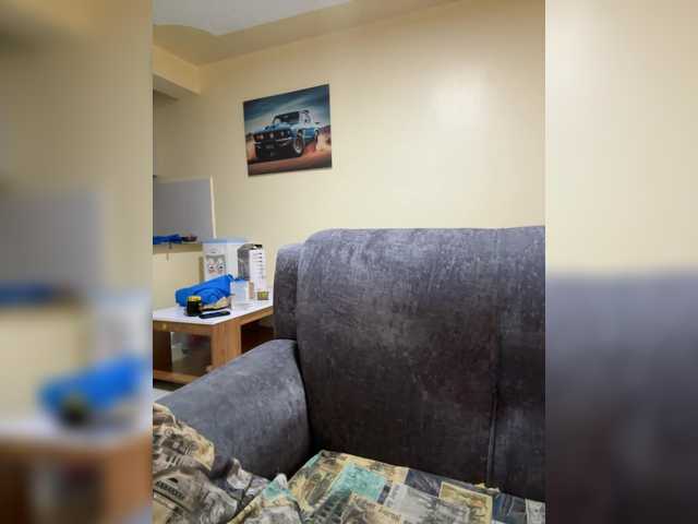 Curvy-maxy9's BongaCams show and profile