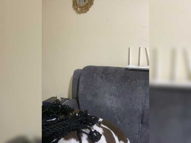 Curvy-maxy9's BongaCams show and profile