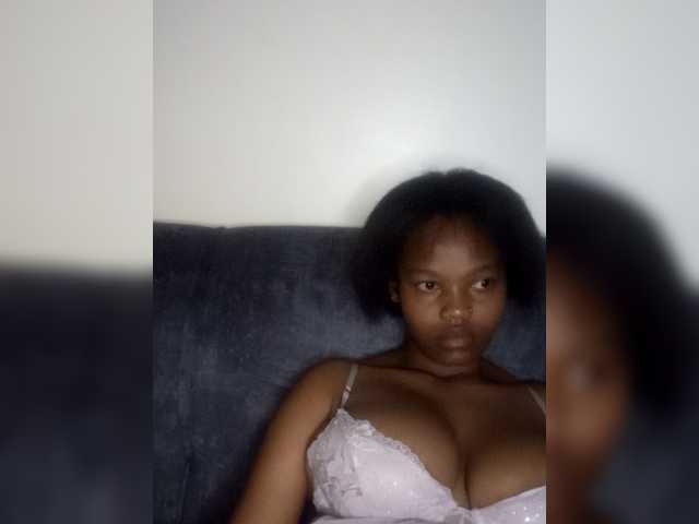  Curvy-maxy9 chat room