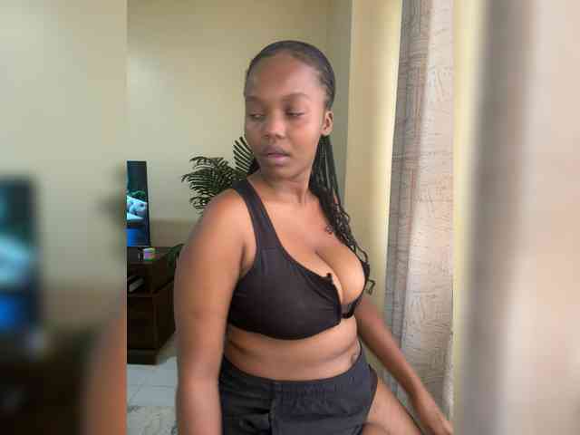 Curvy-maxy9 Curvy-maxy9