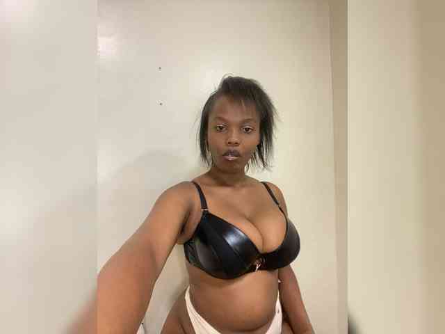 Curvy-maxy9 Curvy-maxy9