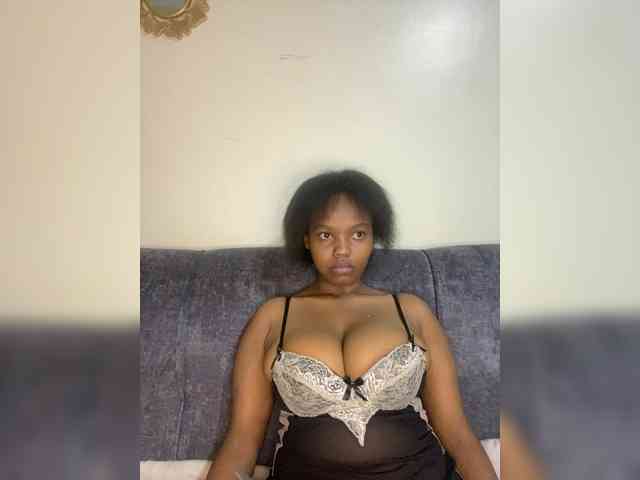 Curvy-maxy9 Curvy-maxy9