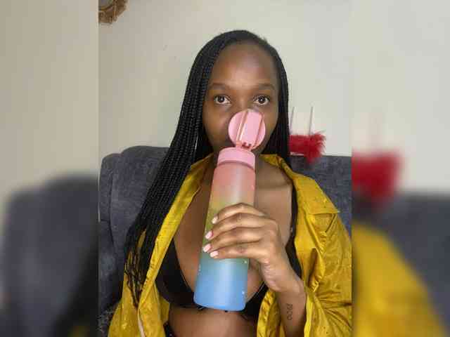 Curvy-maxy9 Curvy-maxy9