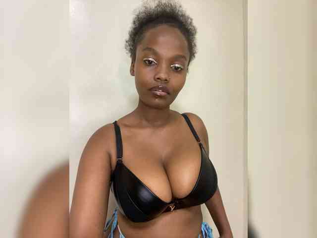 Curvy-maxy9 Curvy-maxy9