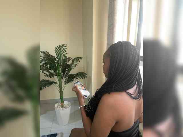 Curvy-maxy9 Curvy-maxy9