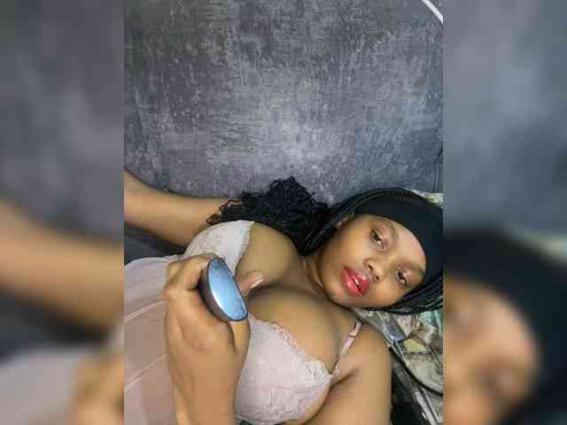 Curvy-maxy9 Curvy-maxy9