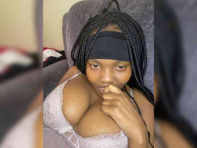 Curvy-maxy9 Curvy-maxy9