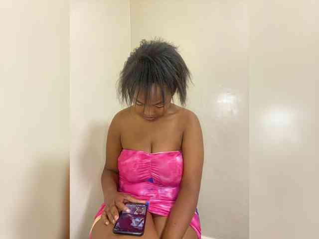 Curvy-maxy9 Curvy-maxy9